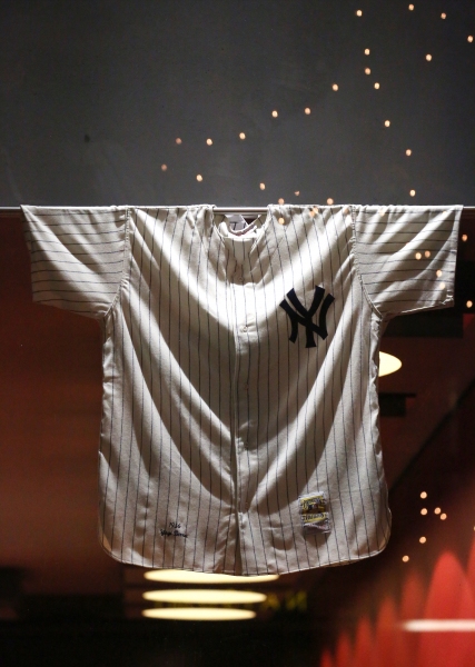 Photo Coverage: Yankees Arrive on Broadway- BRONX BOMBERS Takes Opening Night Bows! Image