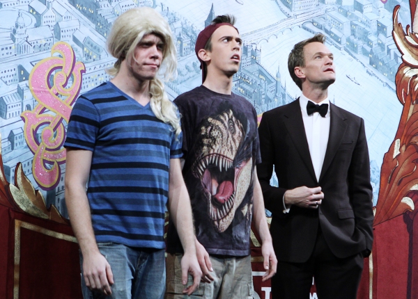 Photo Flash: Harvard's Hasty Pudding Theatricals Honor Neil Patrick Harris as 2014 Man of the Year Image