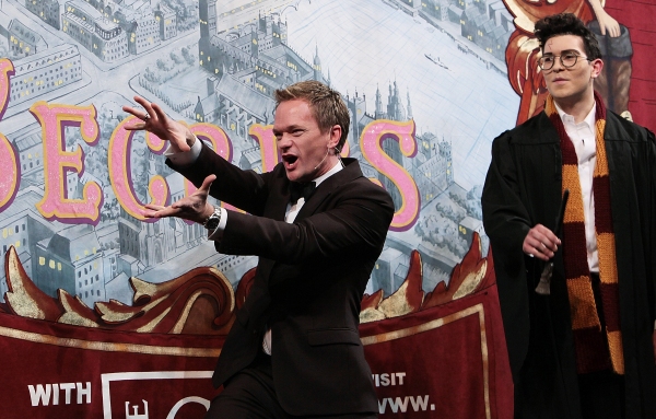 Photo Flash: Harvard's Hasty Pudding Theatricals Honor Neil Patrick Harris as 2014 Man of the Year Image