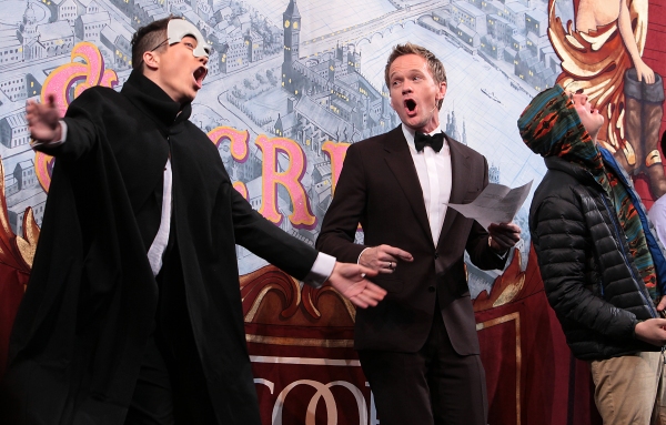 Photo Flash: Harvard's Hasty Pudding Theatricals Honor Neil Patrick Harris as 2014 Man of the Year Image