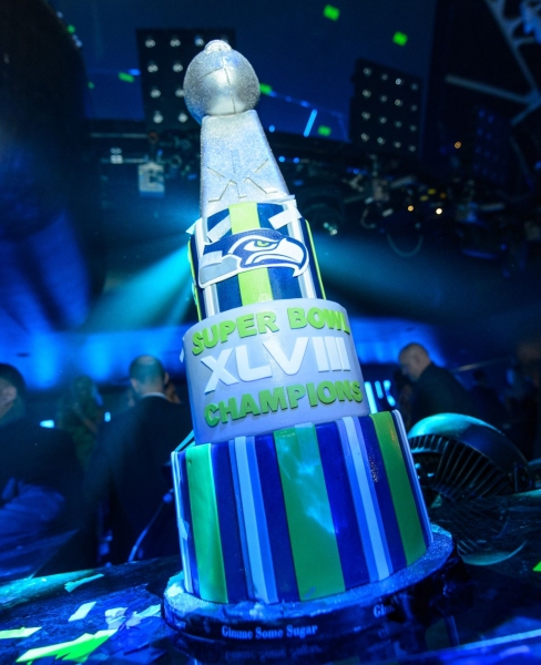 Photo Flash: Seattle Seahawks Celebrate at Hakkasan Nightclub and Jason Statham Parties with Calvin Harris - Friday, Feb. 7 
