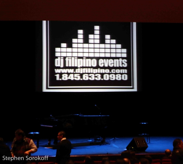 Photo Coverage: David Pomeranz Plays The Sylvia & Danny Kaye Playhouse Image