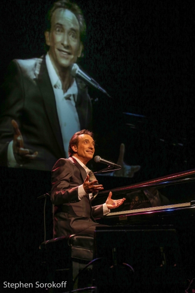 Photo Coverage: David Pomeranz Plays The Sylvia & Danny Kaye Playhouse Image