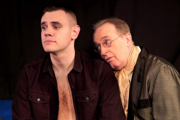 Photo Flash: First Look at Theatre Southwest's THE COLUMNIST Image