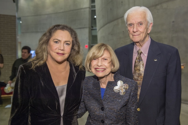 Kathleen Turner with production sponsors Charlotte and Hank Schlosberg Photo