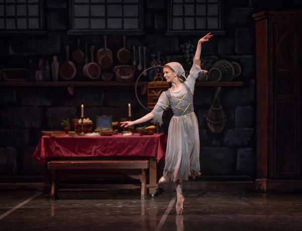 Photo Flash: First Look at Colorado Ballet's CINDERELLA, Running Now thru 2/23 