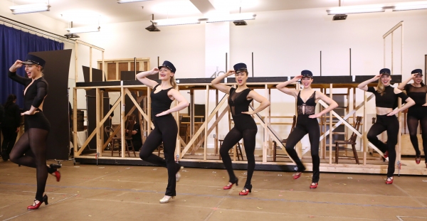 Photo Coverage: In Rehearsal with Zach Braff, Marin Mazzie & the Cast of BULLETS OVER BROADWAY! Image