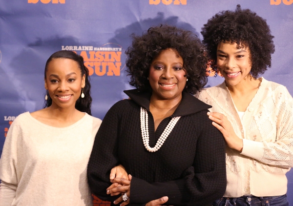 Photo Coverage: Denzel Washington & Company of A RAISIN IN THE SUN Meets the Press Image
