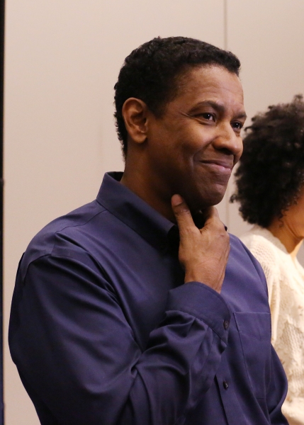 Photo Coverage: Denzel Washington & Company of A RAISIN IN THE SUN Meets the Press Image