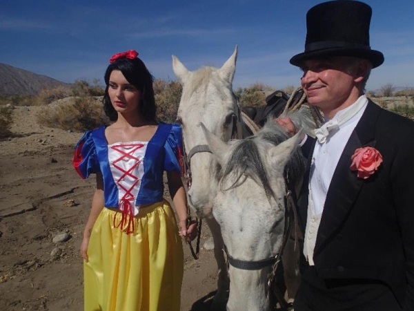 Photo Flash: Renowned Artist Kevin Berlin Ties the Knot with Snow White - First Look! Image