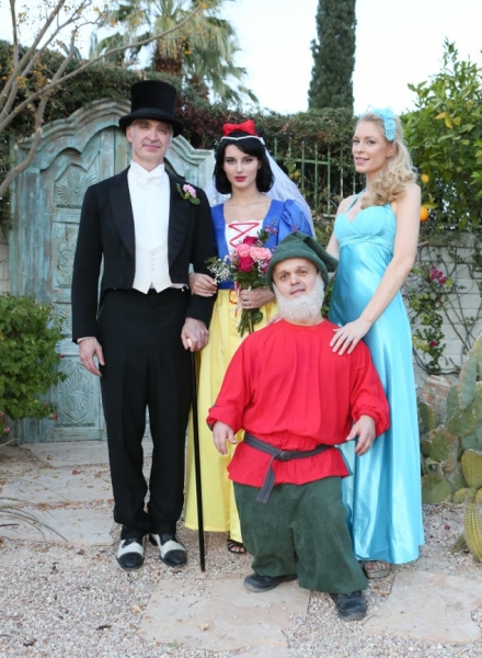 Photo Flash: Renowned Artist Kevin Berlin Ties the Knot with Snow White - First Look! Image