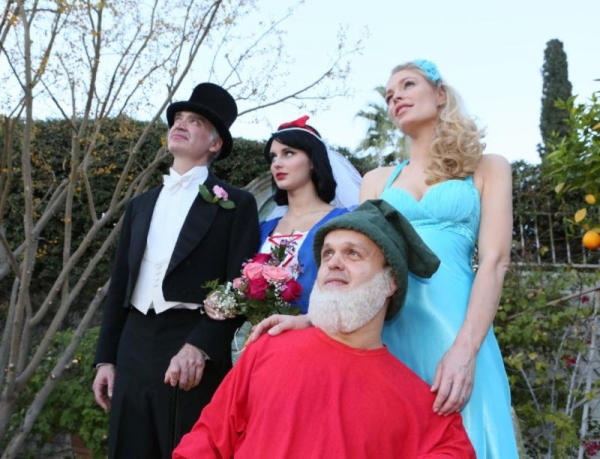 Photo Flash: Renowned Artist Kevin Berlin Ties the Knot with Snow White - First Look! Image