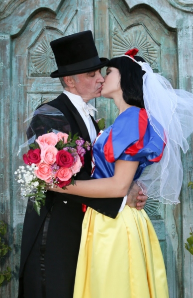Photo Flash: Renowned Artist Kevin Berlin Ties the Knot with Snow White - First Look! Image