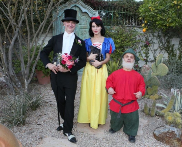 Photo Flash: Renowned Artist Kevin Berlin Ties the Knot with Snow White - First Look! Image