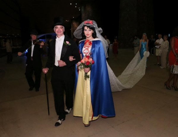 Photo Flash: Renowned Artist Kevin Berlin Ties the Knot with Snow White - First Look! 