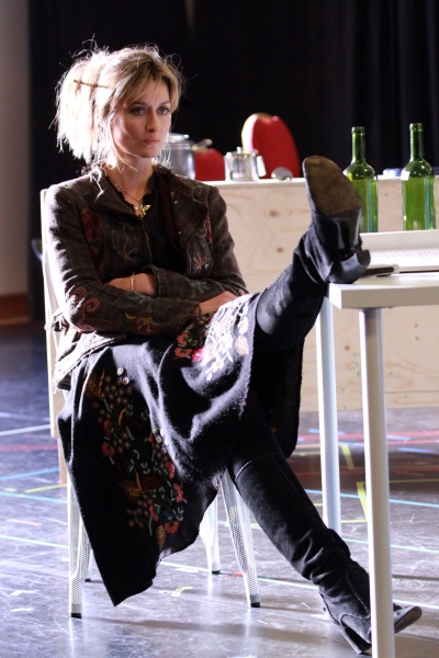 Photo Flash: In Rehearsal for FATAL ATTRACTION with Natascha McElhone, Kristin Davis & More! Image