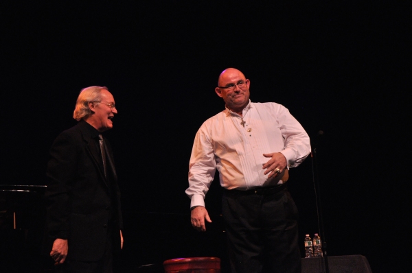 Photo Coverage: Ronan Tynan Plays Patchogue Theatre Image