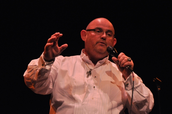 Photo Coverage: Ronan Tynan Plays Patchogue Theatre Image