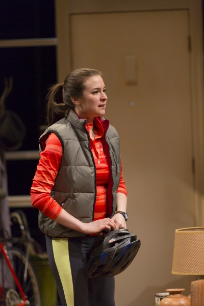 Photo Flash: First Look at Long Wharf Theatre's 4000 MILES by Amy Herzog  Image