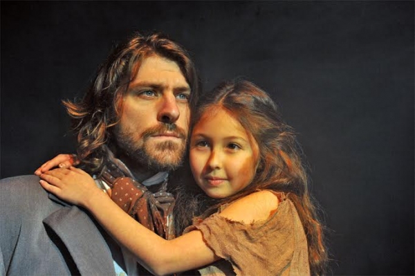 Cliff McCormick (Jean Valjean) and Miori Kennedy (Young Cosette) Photo