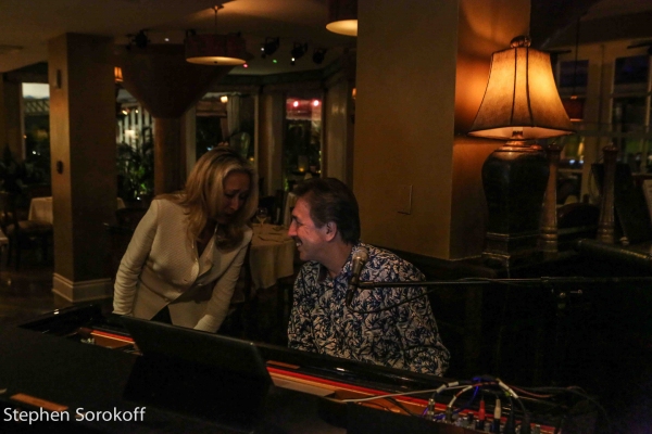 Photo Coverage: Amanda McBroom Plays the Colony Hotel in Palm Beach 