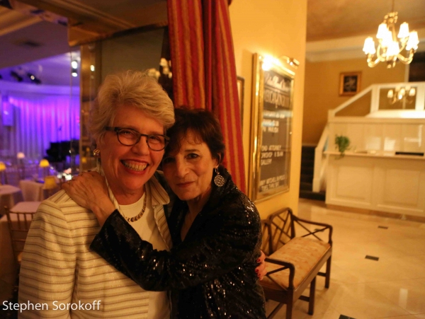 Photo Coverage: Amanda McBroom Plays the Colony Hotel in Palm Beach Image