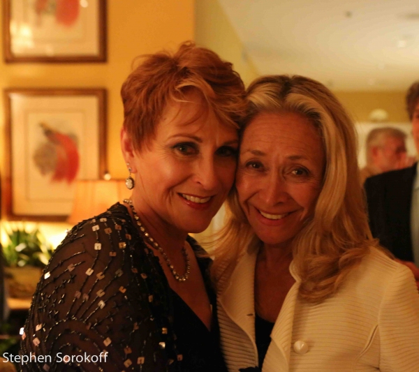 Photo Coverage: Amanda McBroom Plays the Colony Hotel in Palm Beach Image