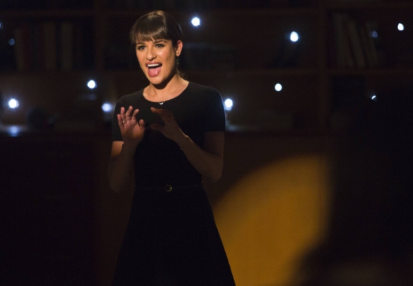 Photo Flash: The Gang's All Here! First Look at GLEE's 100th Episode with Kristin Chenoweth, Diana Agron & Others Image