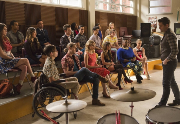 Photo Flash: The Gang's All Here! First Look at GLEE's 100th Episode with Kristin Chenoweth, Diana Agron & Others Image
