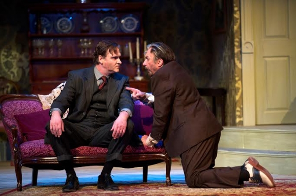 Photo Flash: First Look at Walnut Street Theatre's ARSENIC AND OLD LACE 