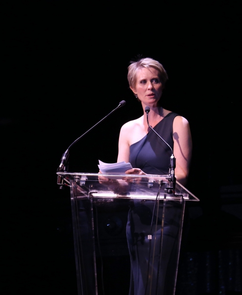 Photo Coverage: Bernadette Peters, Liam Neeson, & Alan Cumming & More Salute Sam Mendes at Roundabout Gala! Image