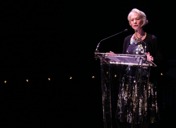 Photo Coverage: Bernadette Peters, Liam Neeson, & Alan Cumming & More Salute Sam Mendes at Roundabout Gala! Image