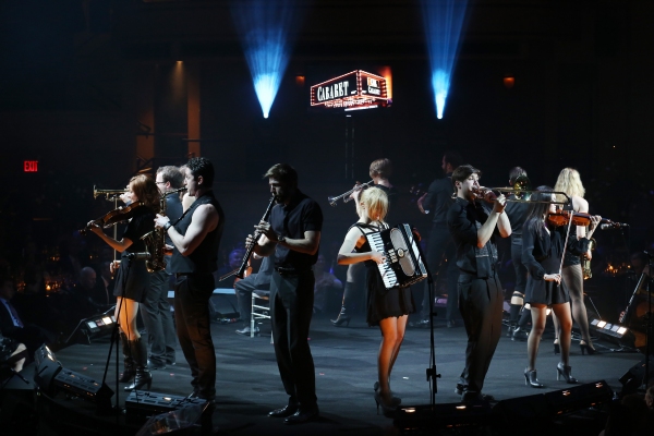 Photo Coverage: Bernadette Peters, Liam Neeson, & Alan Cumming & More Salute Sam Mendes at Roundabout Gala! Image