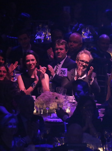 Photo Coverage: Bernadette Peters, Liam Neeson, & Alan Cumming & More Salute Sam Mendes at Roundabout Gala! 