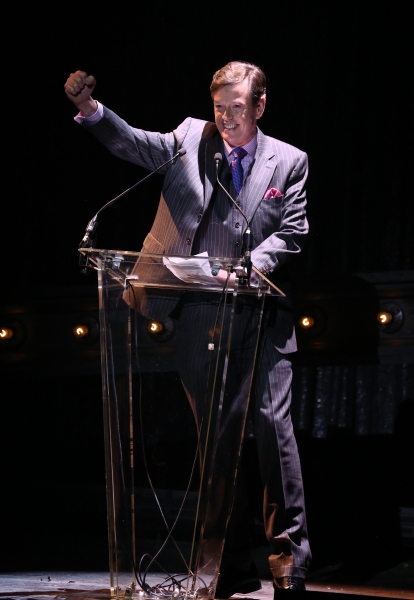 Photo Coverage: Bernadette Peters, Liam Neeson, & Alan Cumming & More Salute Sam Mendes at Roundabout Gala! Image