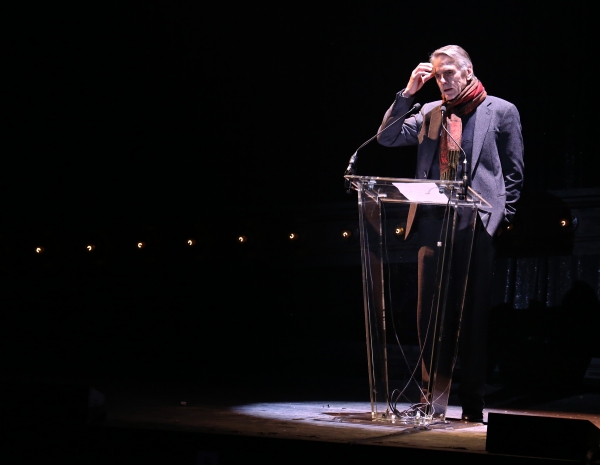 Photo Coverage: Bernadette Peters, Liam Neeson, & Alan Cumming & More Salute Sam Mendes at Roundabout Gala! Image