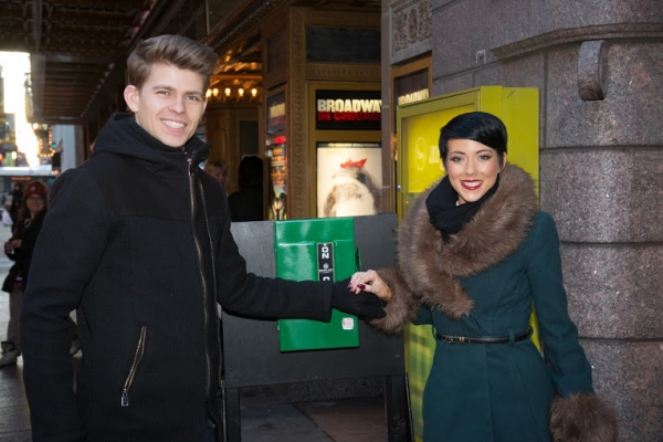 Photo Flash: Broadway In Chicago & Performers From HEARTBEAT OF HOME Green Marquees As Part of ShamROCK Chicago Image
