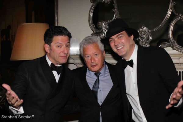 Photo Coverage: John Pizzarelli Brings STRICTLY BOSSA NOVA to Cafe Carlyle Image