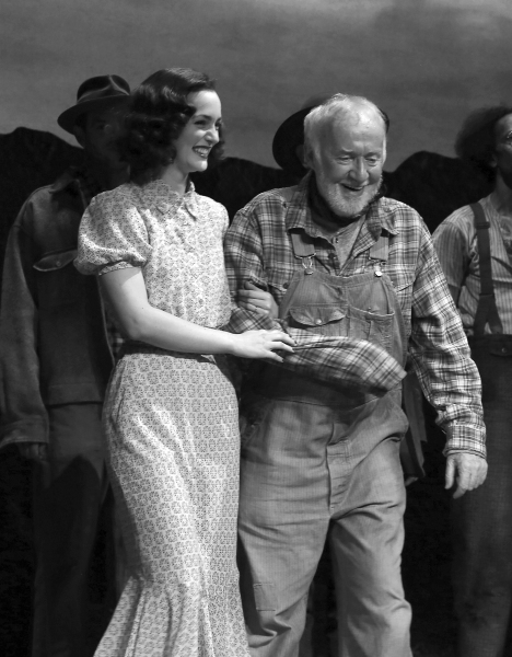 Photo Coverage: James Franco, Chris O'Dowd & Leighton Meester Take First Bows in OF MICE AND MEN Image