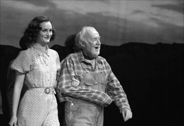 Photo Coverage: James Franco, Chris O'Dowd & Leighton Meester Take First Bows in OF MICE AND MEN Image