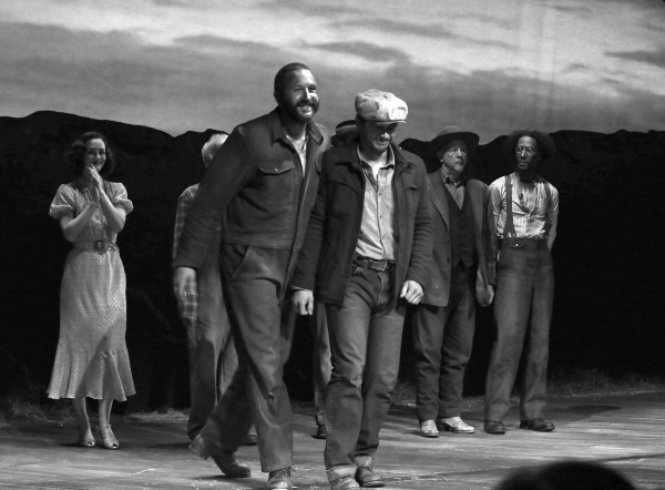 Photo Coverage: James Franco, Chris O'Dowd & Leighton Meester Take First Bows in OF MICE AND MEN Image