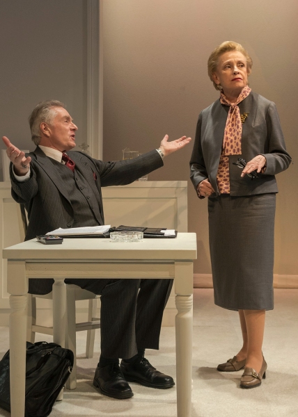 Photo Flash: First Look at Dick Cavett, Roberta Maxwell and Marcia Rodd in HELLMAN v. McCARTHY at Abingdon Image