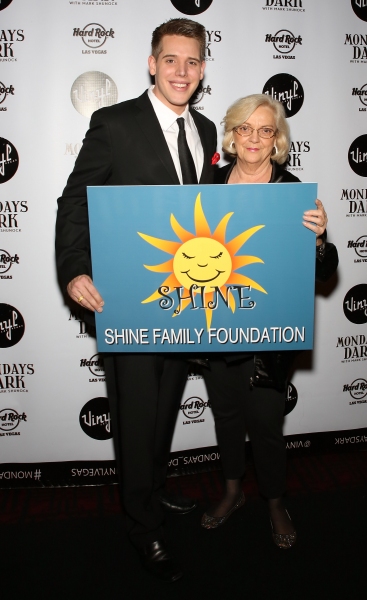 Photo Flash: ROCK OF AGES Band and Cast, ZOWIE BOWIE and More at MONDAYS DARK Image