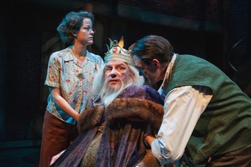 Photo Flash: First Look at Everyman Theatre's THE DRESSER with Carl Schurr, Bruce Randolph Nelson & More! Image
