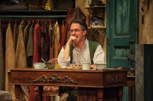 Photo Flash: First Look at Everyman Theatre's THE DRESSER with Carl Schurr, Bruce Randolph Nelson & More! Image