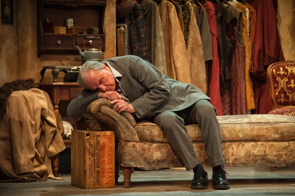 Photo Flash: First Look at Everyman Theatre's THE DRESSER with Carl Schurr, Bruce Randolph Nelson & More! Image