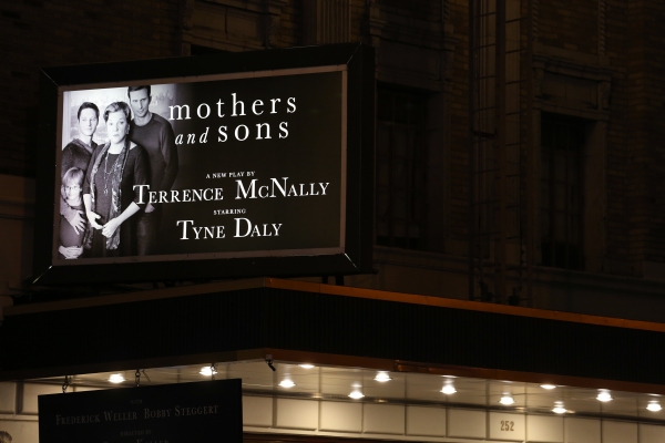 Photo Coverage: Tyne Daly & MOTHERS AND SONS Cast Takes Opening Night Bows! Image