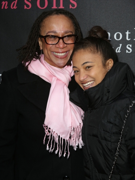 Photo Coverage: Inside the MOTHERS AND SONS Opening Night Theatre Arrivals!  Image