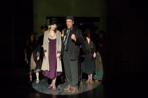 Photo Flash: First Look at Michael Park, Laura Osnes, Mary Beth Peil and More in Atlantic Theater's THE THREEPENNY OPERA Image