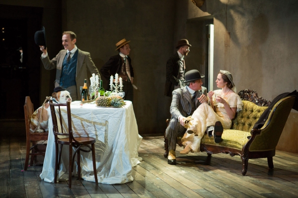 Photo Flash: First Look at Michael Park, Laura Osnes, Mary Beth Peil and More in Atlantic Theater's THE THREEPENNY OPERA Image